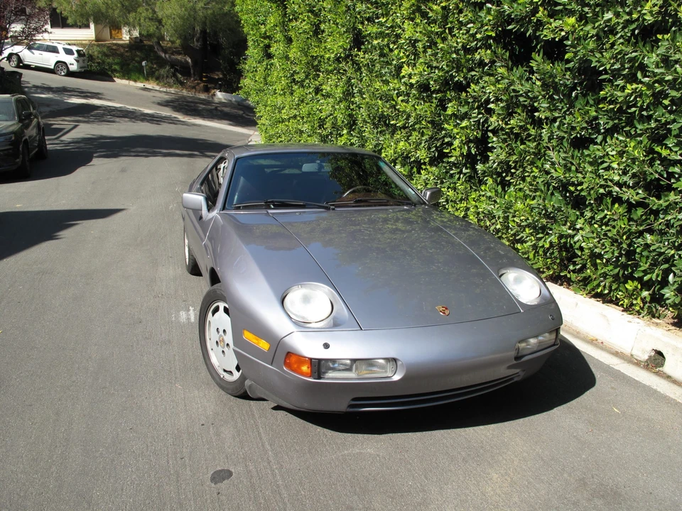 1987 Porsche 928 S4 - Image 2 of 31