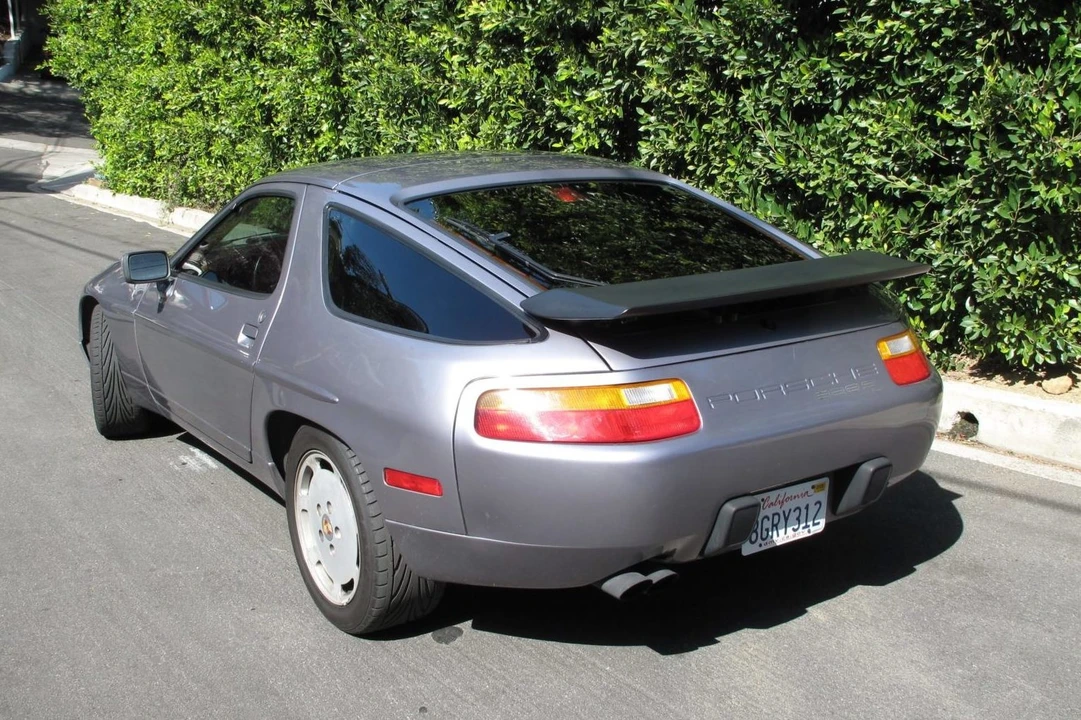 1987 Porsche 928 S4 - Image 17 of 31