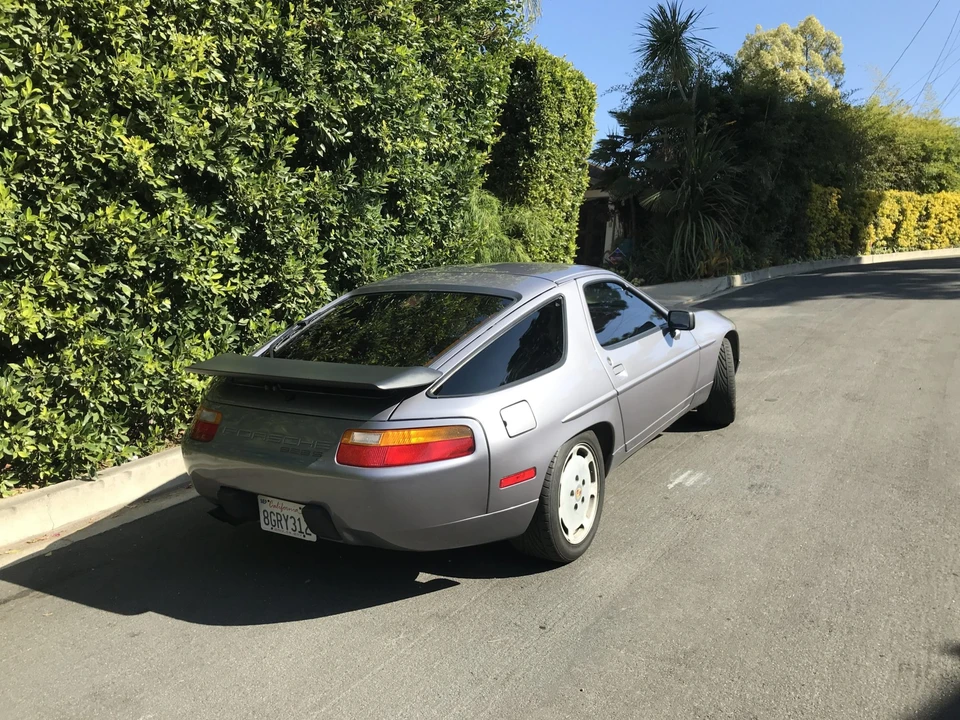 1987 Porsche 928 S4 - Image 9 of 31
