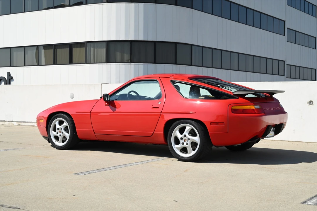 1987 Porsche 928 S4 - Image 8 of 31
