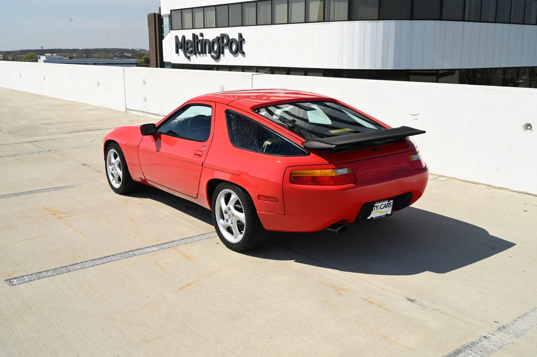 1987 Porsche 928 S4 - Image 9 of 31