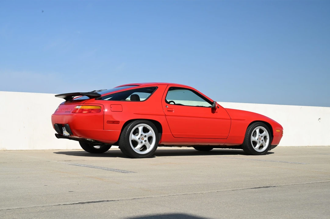 1987 Porsche 928 S4 - Image 14 of 31