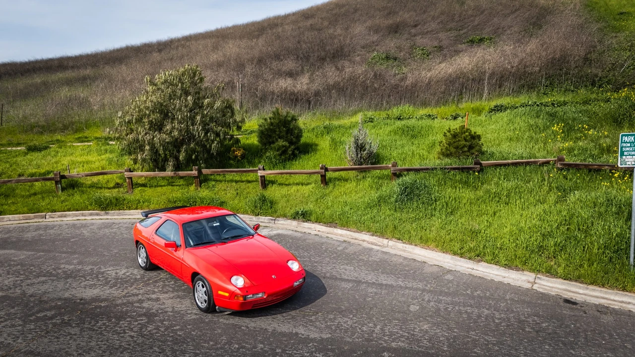1987 Porsche 928 S4 - Image 15 of 31