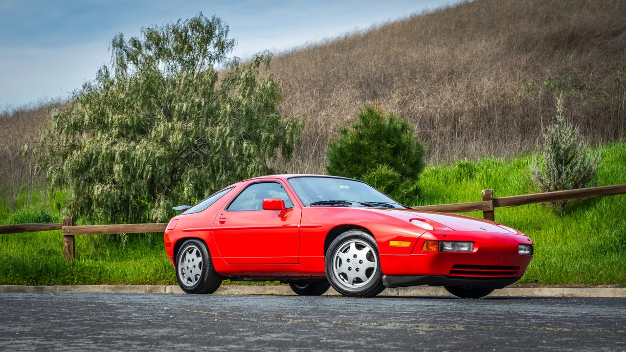 1987 Porsche 928 S4 - Image 7 of 31