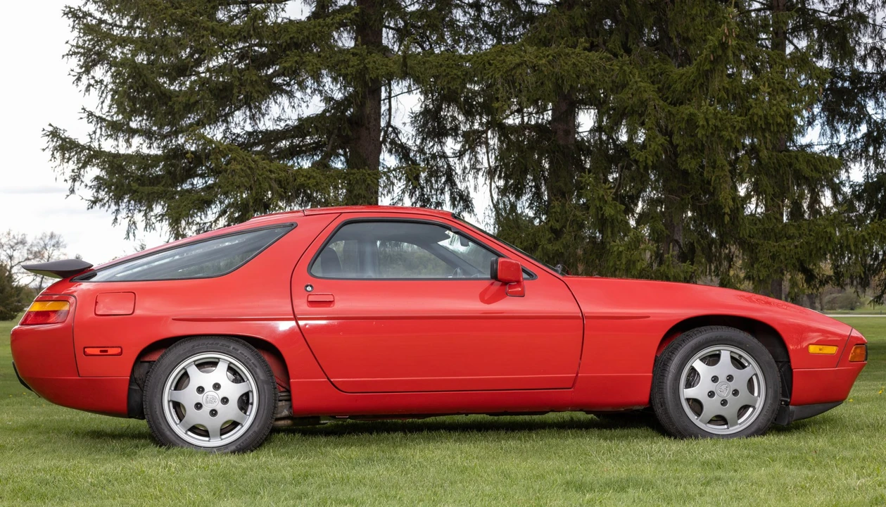1987 Porsche 928 S4 - Image 15 of 31