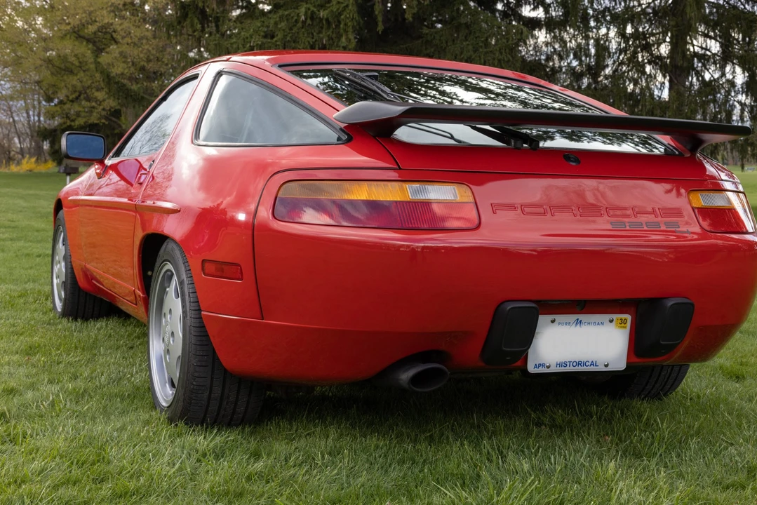 1987 Porsche 928 S4 - Image 10 of 31