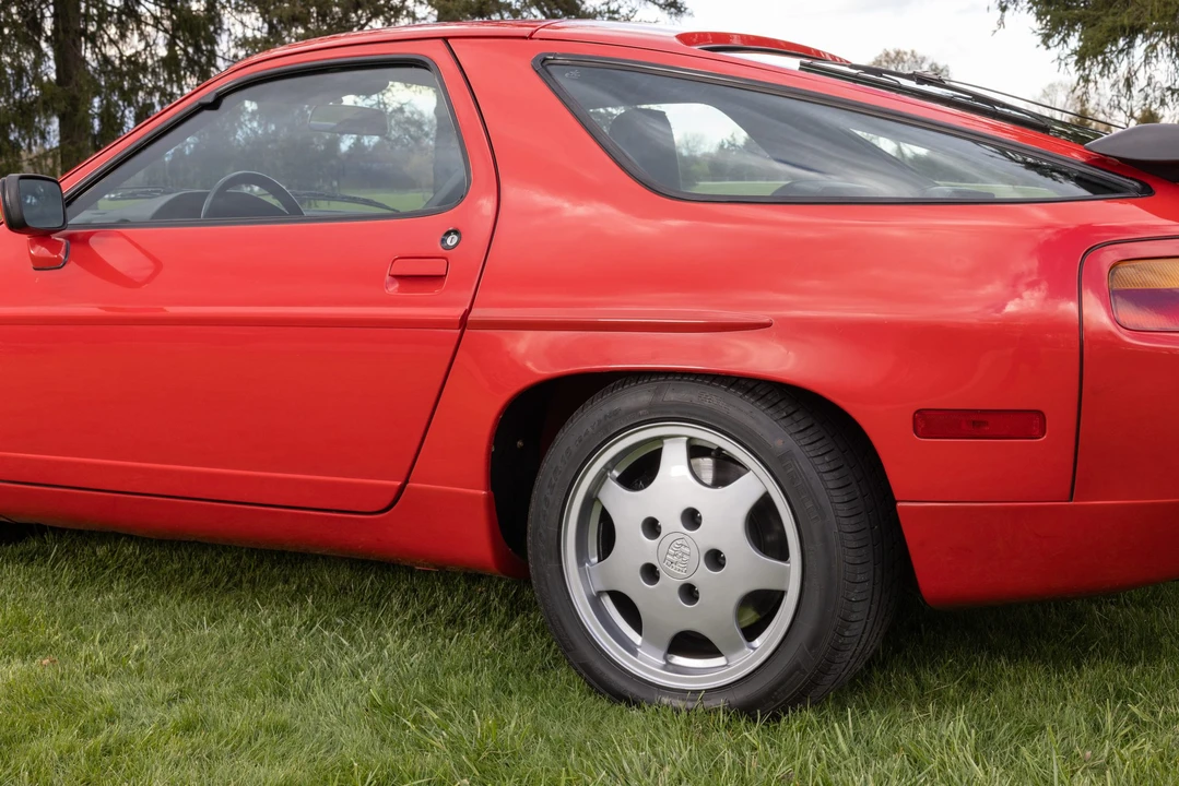 1987 Porsche 928 S4 - Image 30 of 31