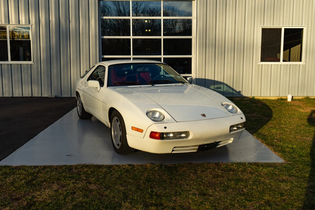 1987 Porsche 928 S4 - Image 8 of 31