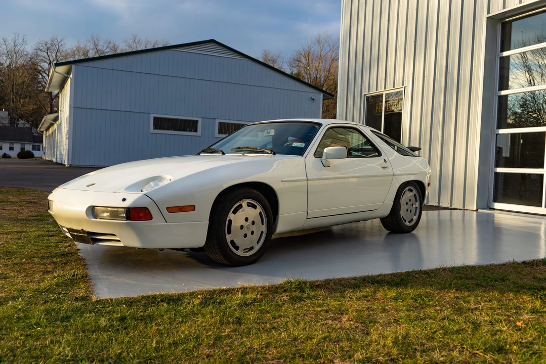 1987 Porsche 928 S4 - Image 12 of 31