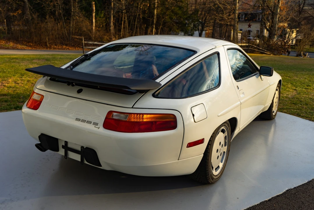 1987 Porsche 928 S4 - Image 19 of 31