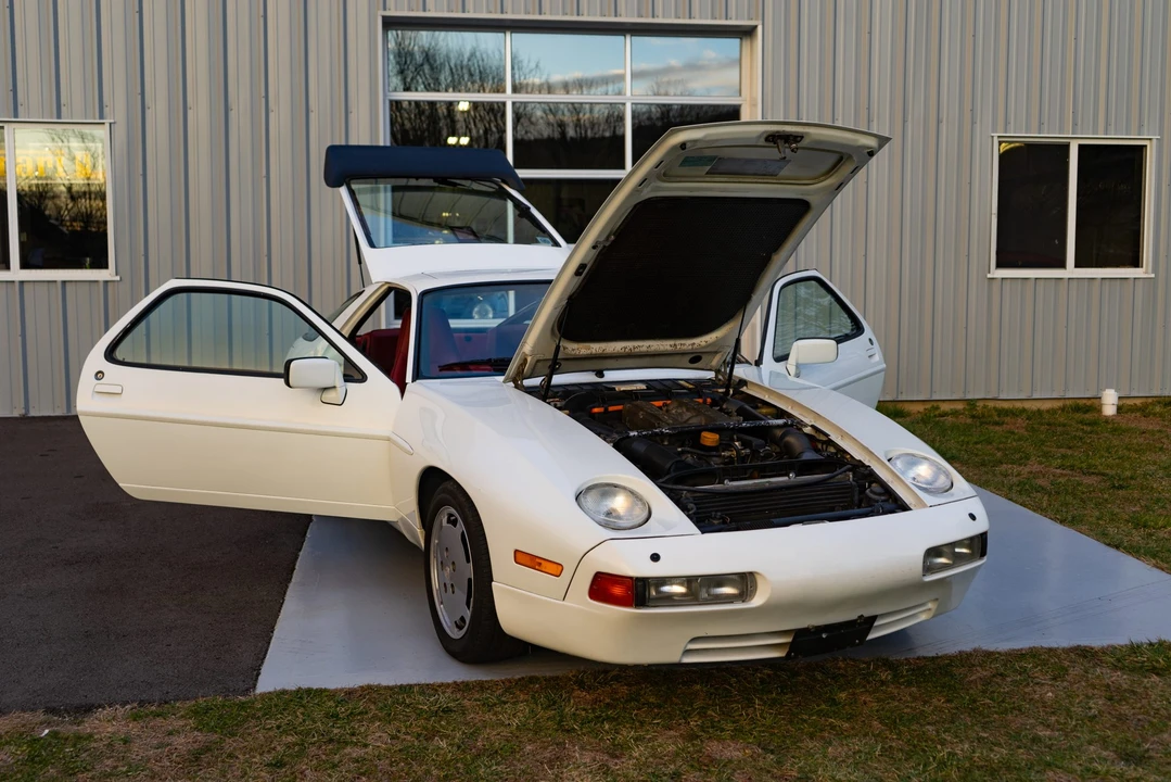 1987 Porsche 928 S4 - Image 28 of 31