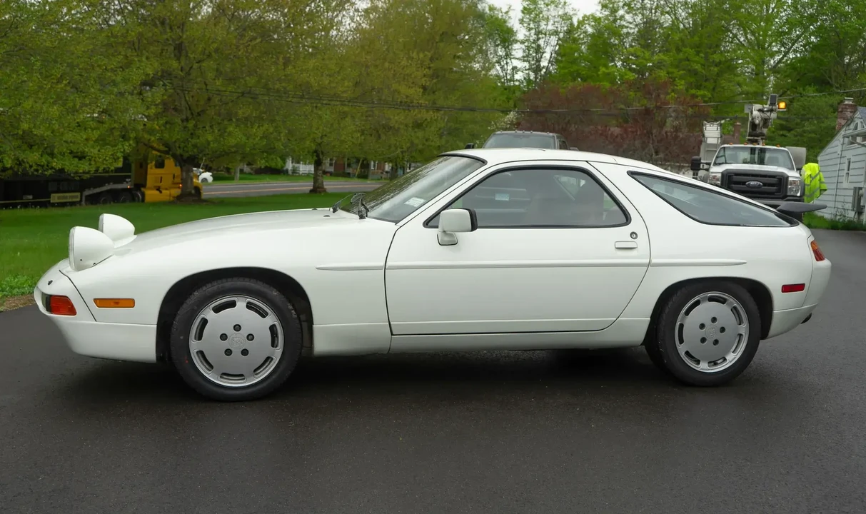1987 Porsche 928 S4 - Image 6 of 6