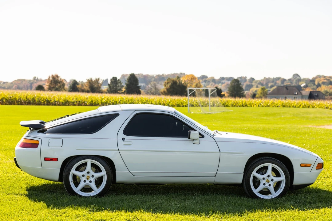 1987 Porsche 928 S4 - Image 7 of 31