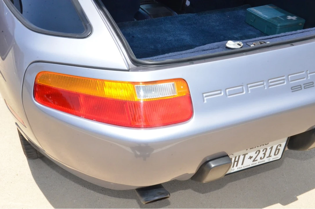 1987 Porsche 928 S4 - Image 8 of 31