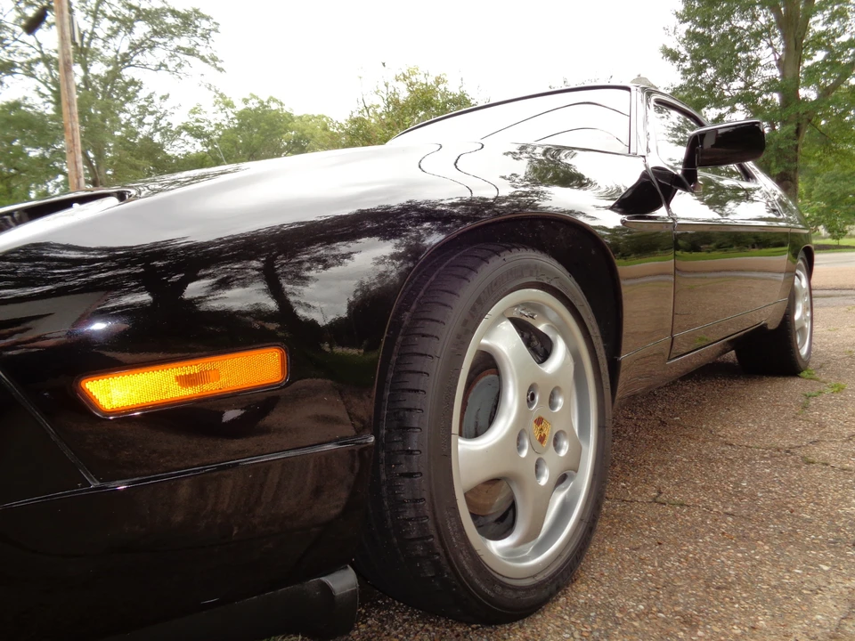 1987 Porsche 928 S4 - Image 7 of 31