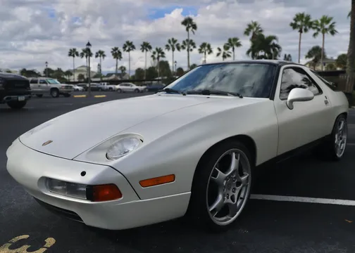 1987 Porsche 928 S4