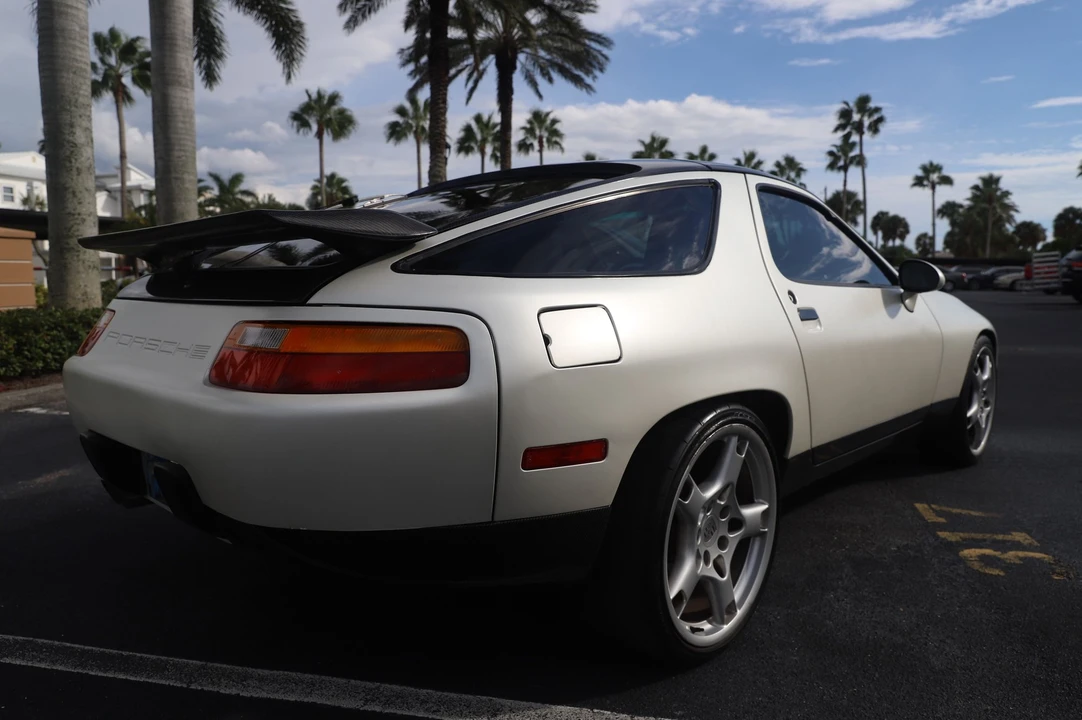 1987 Porsche 928 S4 - Image 12 of 31