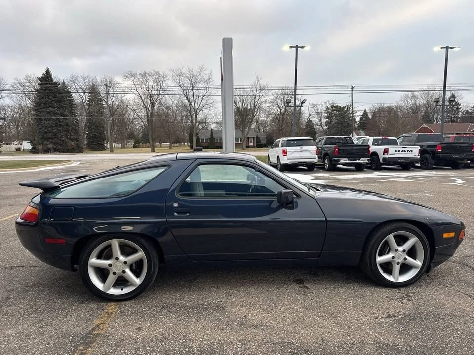1987 Porsche 928 S4 - Image 16 of 17