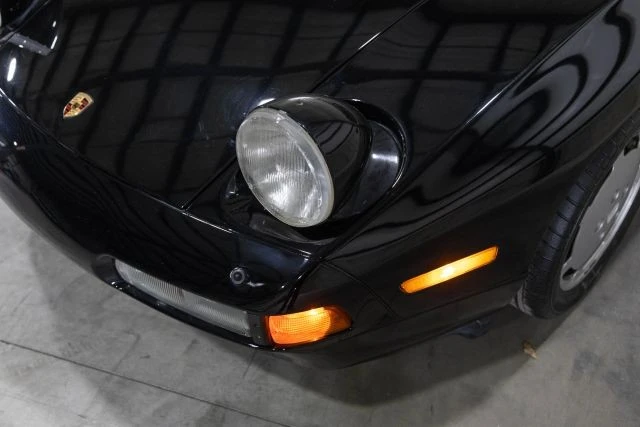 1987 Porsche 928 S4 - Image 17 of 31