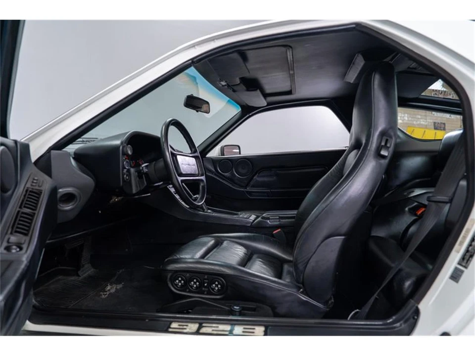 1987 Porsche 928 S4 - Image 22 of 31