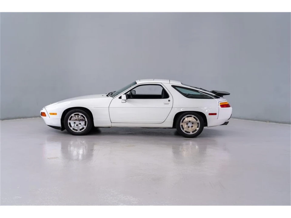 1987 Porsche 928 S4 - Image 2 of 31