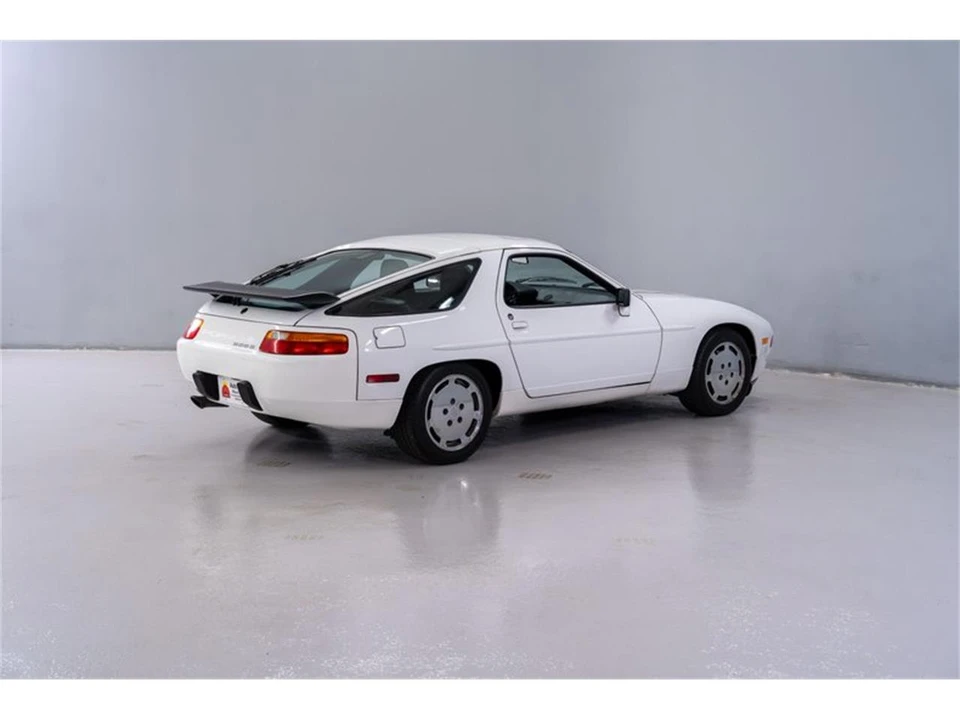 1987 Porsche 928 S4 - Image 6 of 31