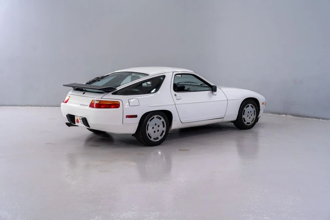 1987 Porsche 928 S4 - Image 5 of 31