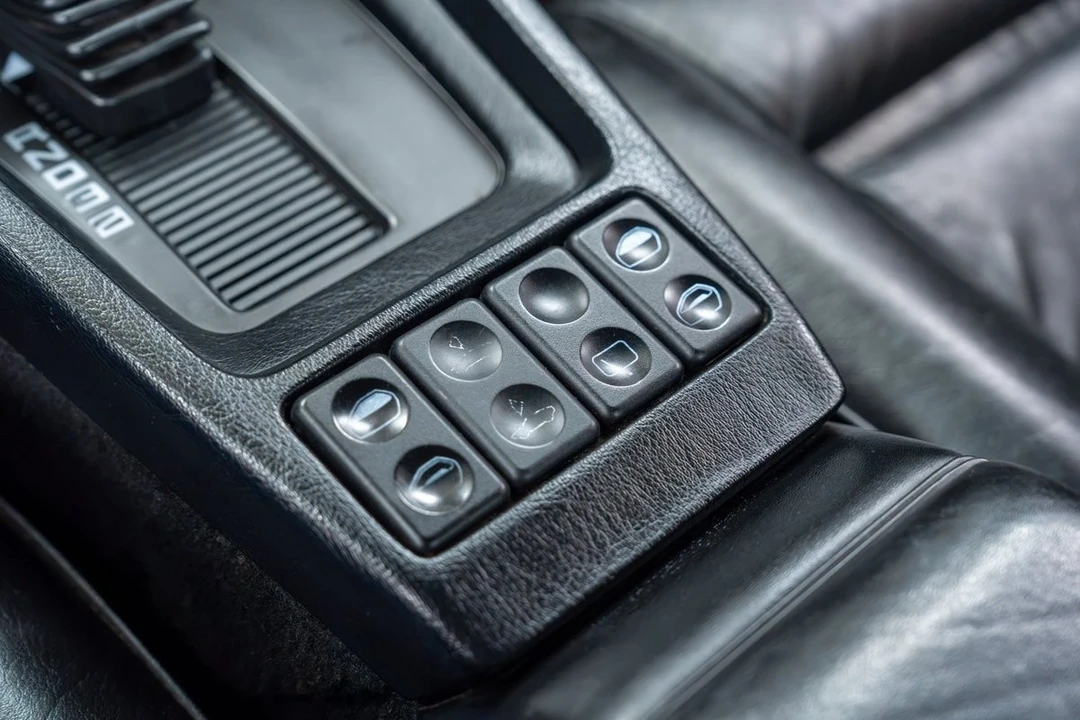 1987 Porsche 928 S4 - Image 15 of 31