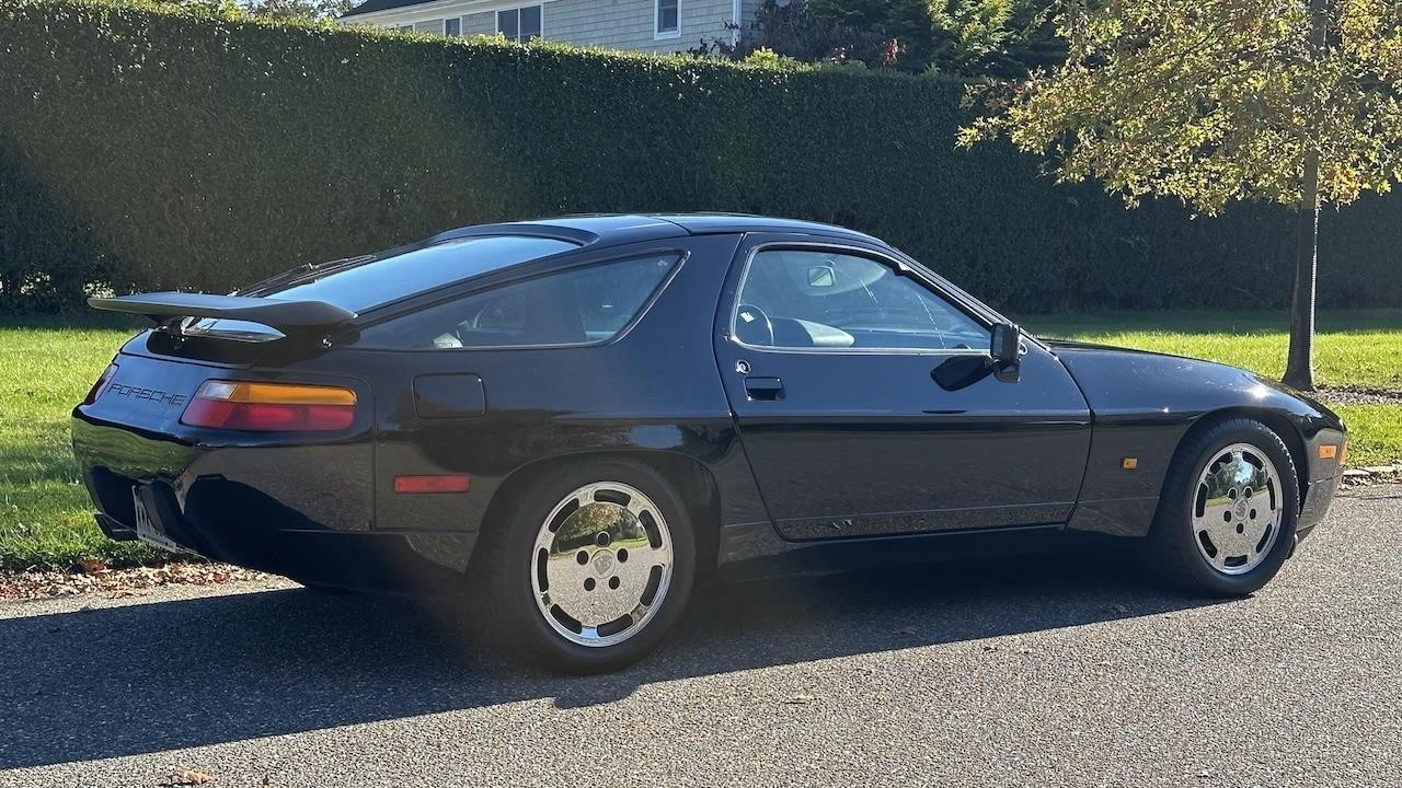 1987 Porsche 928 - Image 11 of 12
