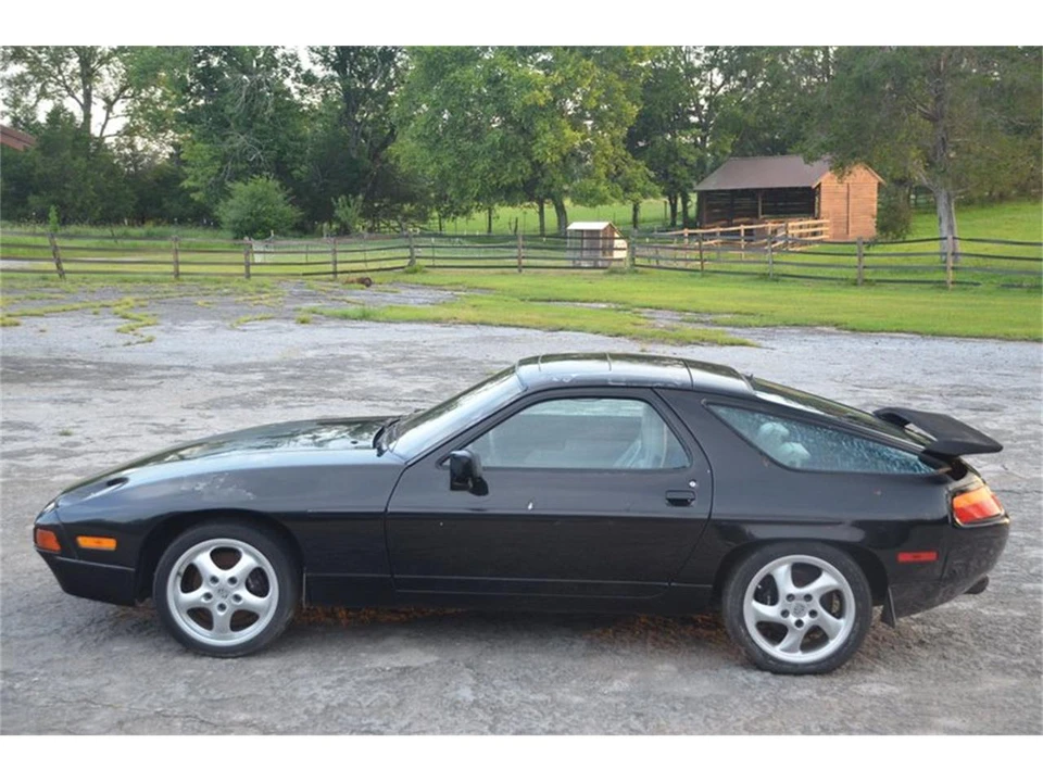 1987 Porsche 928 S4 - Image 9 of 31