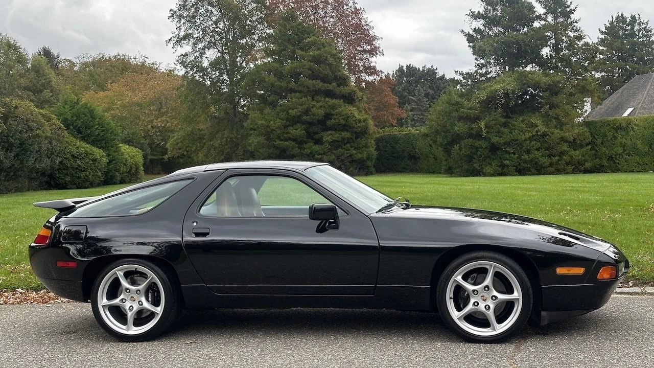 1987 Porsche 928 - Image 8 of 12