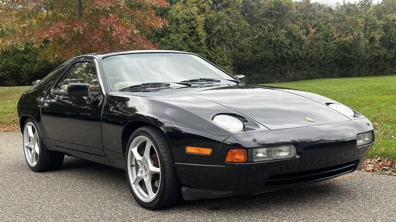 1987 Porsche 928 - Image 4 of 12