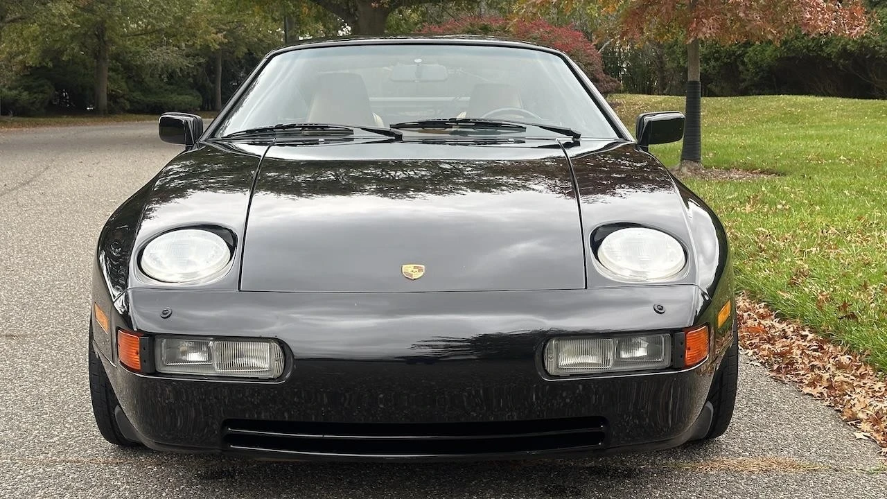 1987 Porsche 928 - Image 2 of 12