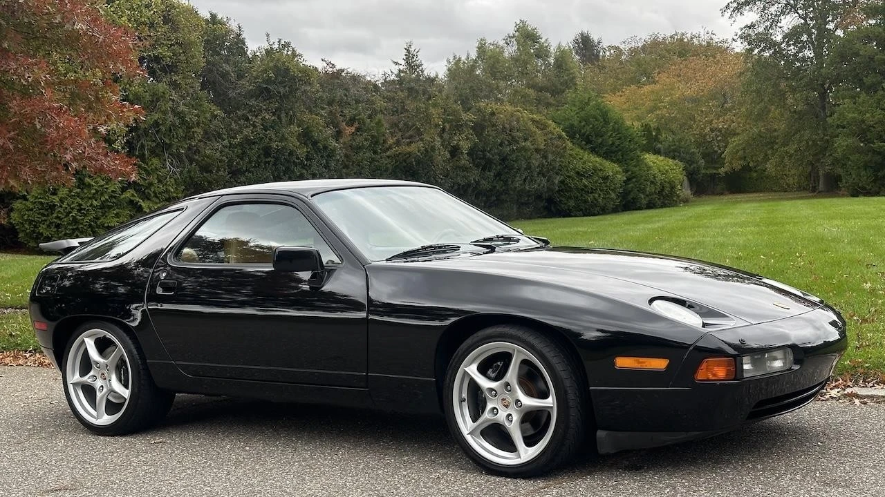 1987 Porsche 928 - Image 6 of 12