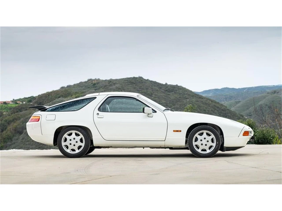 1987 Porsche 928 S4 - Image 2 of 31