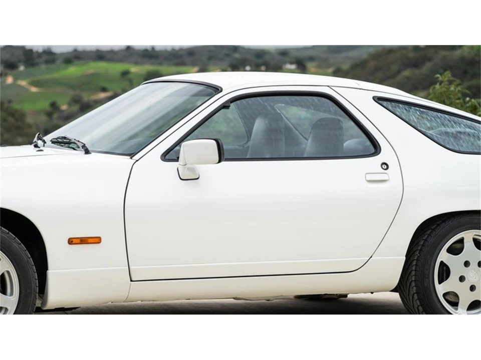1987 Porsche 928 S4 - Image 28 of 31