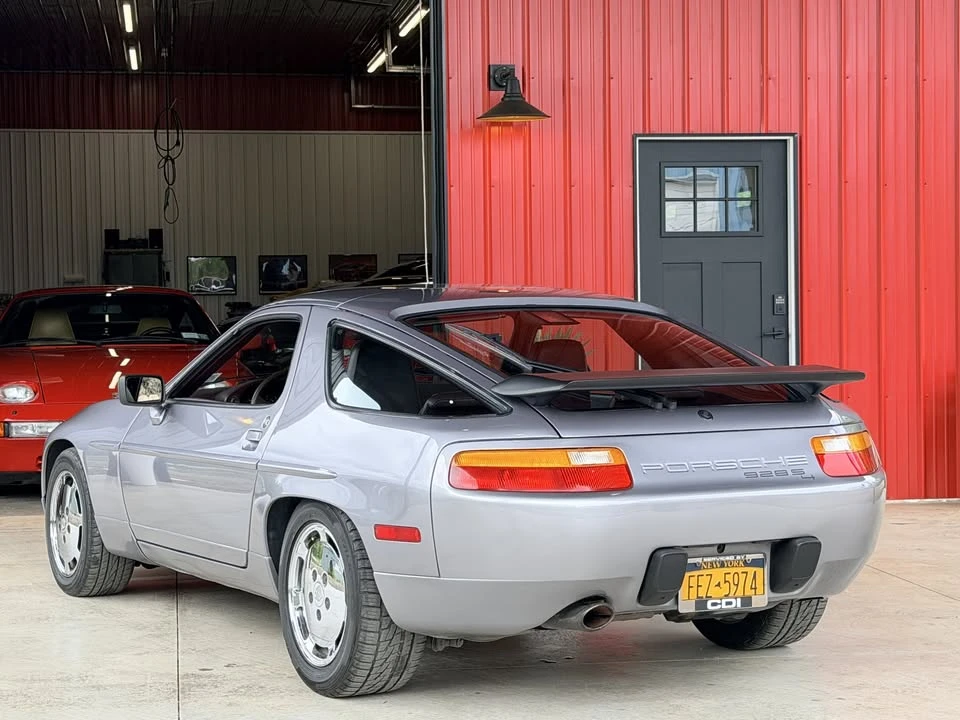 1987 Porsche 928 S4 - Image 6 of 20