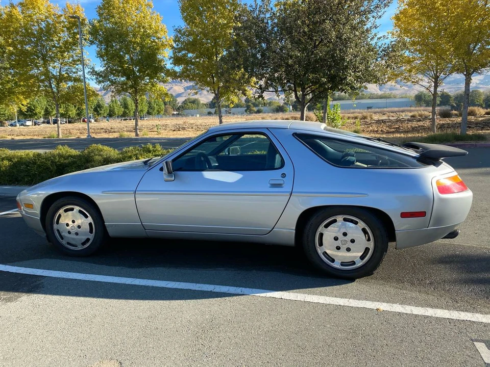 1987 Porsche 928 S4 - Image 4 of 9