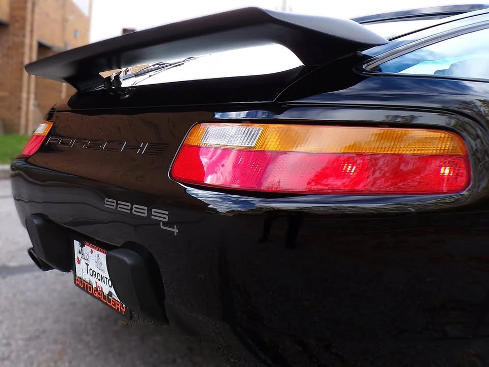 1987 Porsche 928 S4 - Image 12 of 20