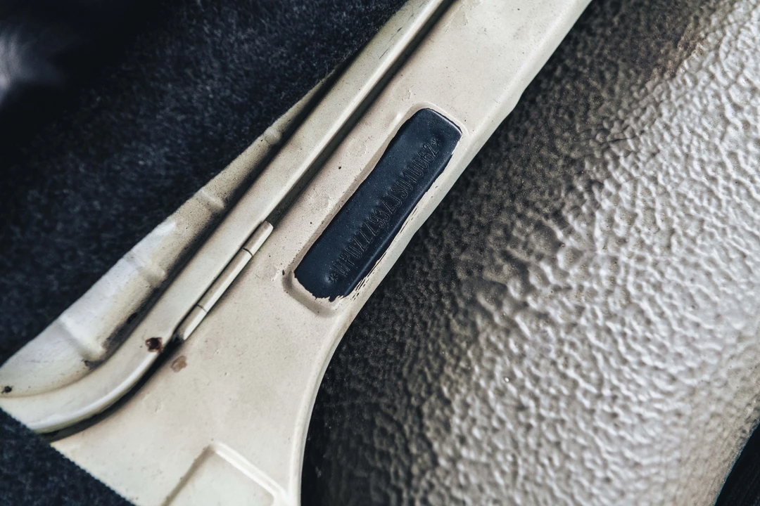 1987 Porsche - Image 9 of 31