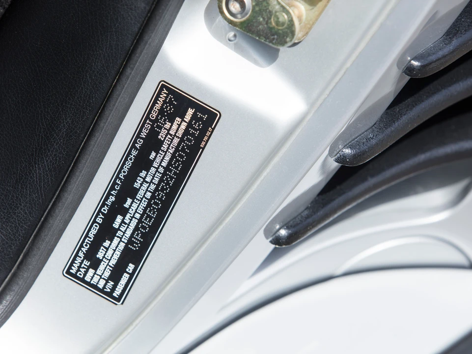 1987 Porsche 991 GT2 RS - Image 11 of 31
