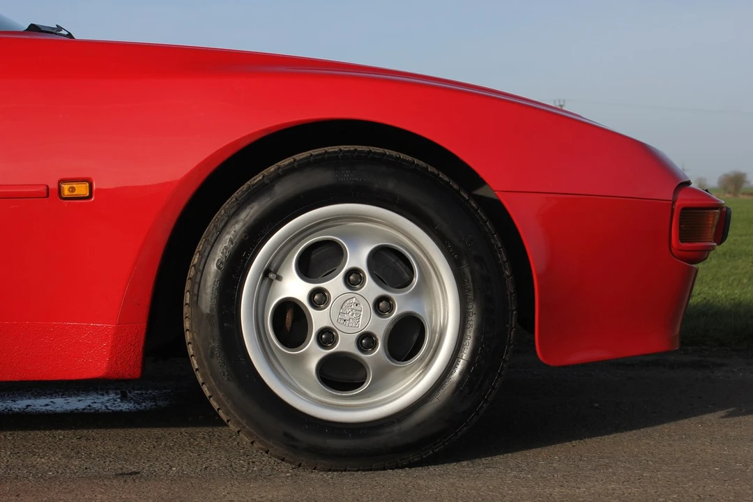 1987 Porsche 944 - Image 25 of 30