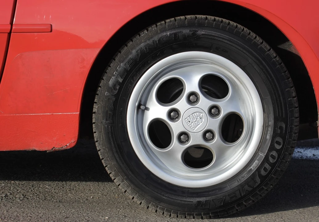 1987 Porsche 944 - Image 28 of 30