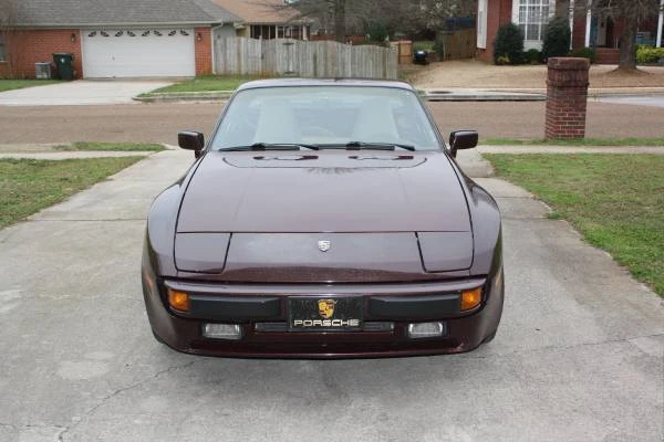 1987 Porsche 944 - Image 2 of 3
