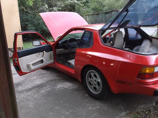 1987 Porsche 944 - Image 11 of 20