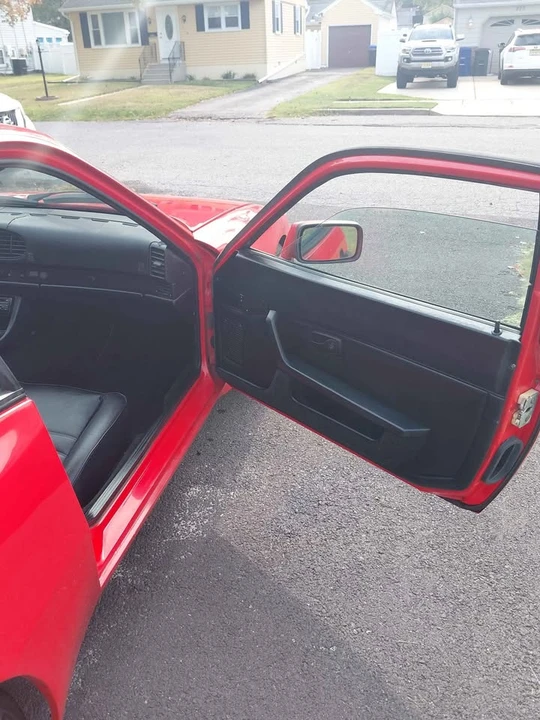 1987 Porsche 944 - Image 6 of 7