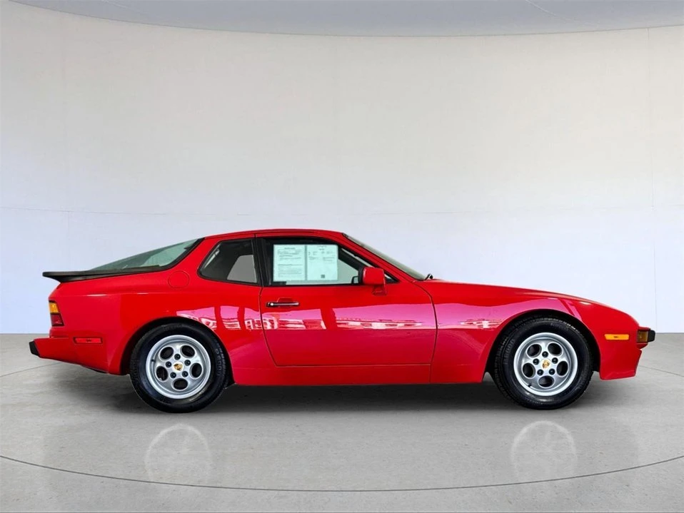 1987 Porsche 944 - Image 9 of 10