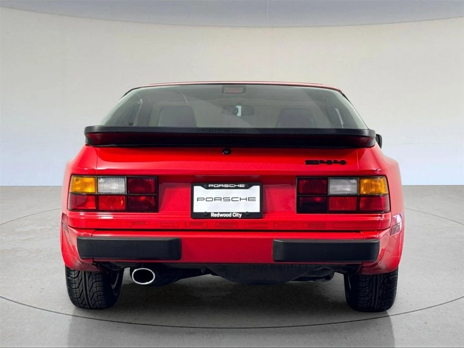 1987 Porsche 944 - Image 7 of 10