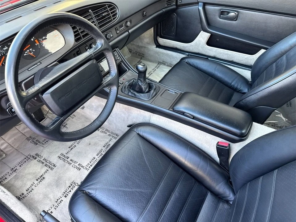 1987 Porsche 944 - Image 4 of 10