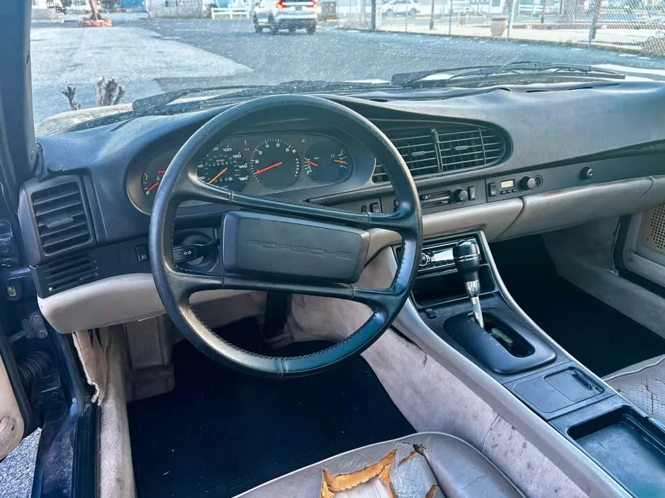 1987 Porsche 944 - Image 11 of 17